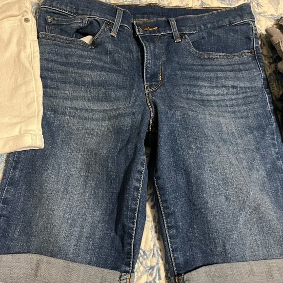(2) EUC BUNDLE DEAL CUTE LEVI SHORTS SIZE 30 - Picture 4 of 5